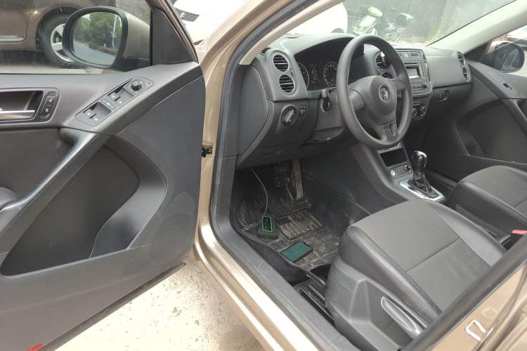 Used Volkswagen Tiguan 2013 1.8TSI Automatic Two-Wheel Drive Trend Edition Driver Seat