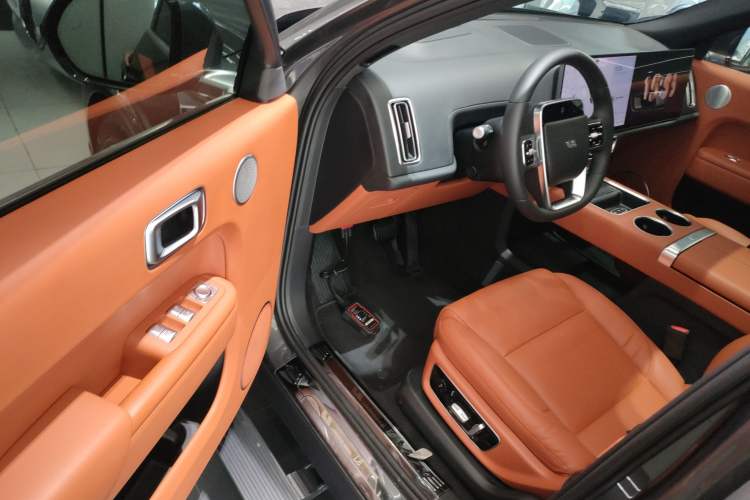 Used Li Auto L8 2023 Max model
