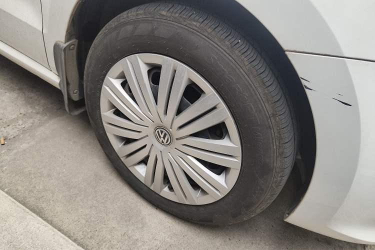 Used Volkswagen Polo 2016 1.6L Automatic Comfort Model
