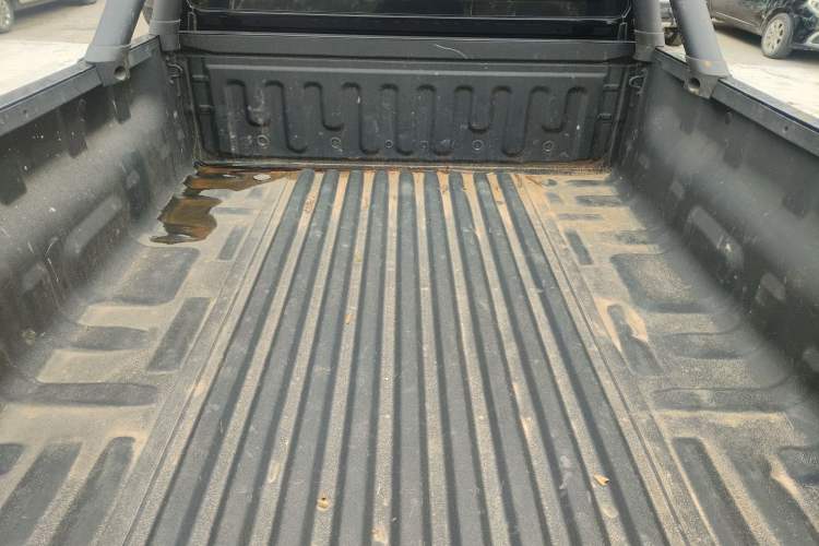 Used Great Wall King Kong Poer 2023 2.0T Automatic Diesel Two-Wheel-Drive Elite Version Flatbed GW4D20M
