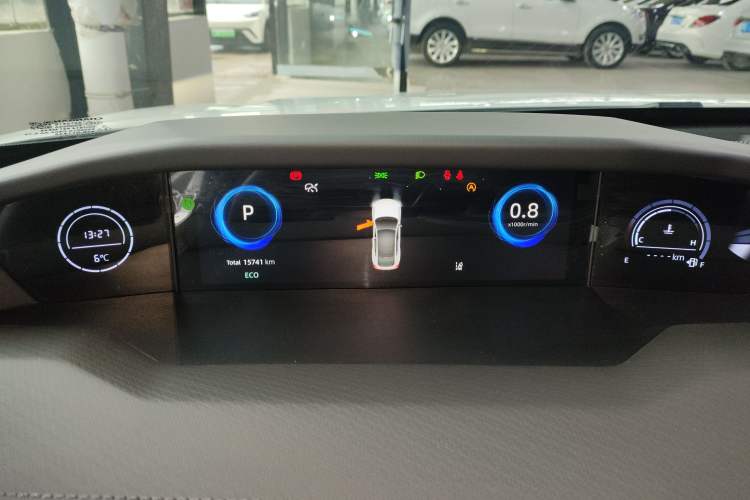 Used Changan UNI-V 2024 1.5T High-Energy Version
