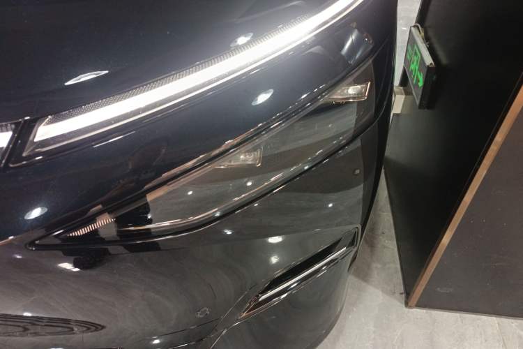 Used XPeng X9 2025 740 Ultra-Long Range Max
