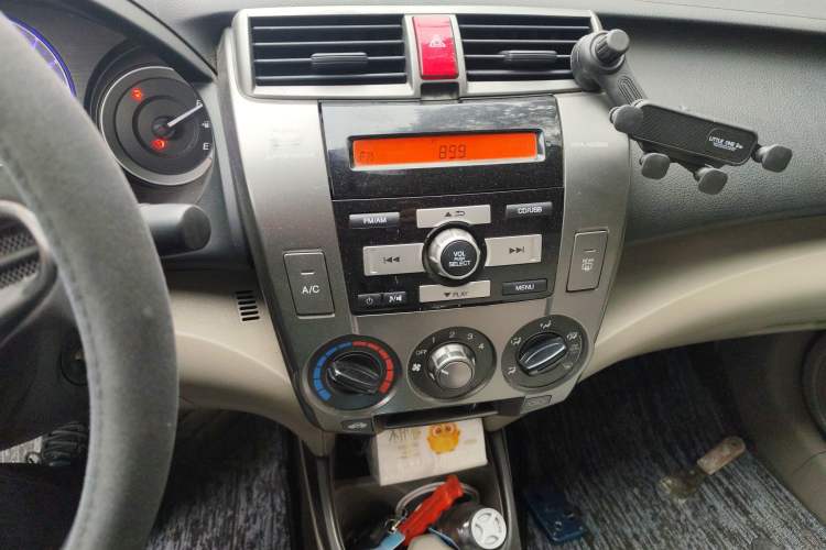 Used Honda City Classic 2012 1.5L manual Comfort version