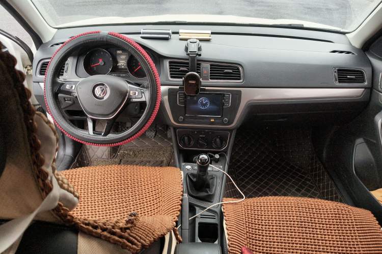 Used Volkswagen Lavida 2017 1.6L Manual Comfort Edition