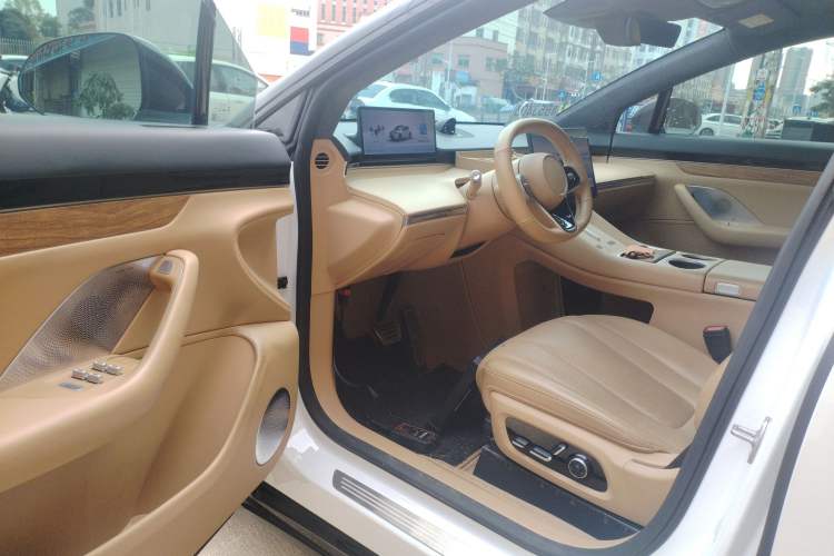 Used Hima Luxeed R7 2024 All-Electric 736 km Ultra
