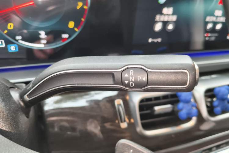 Used Mercedes-Benz GLE 2021 GLE 350 4MATIC Stylish Model Gear Lever