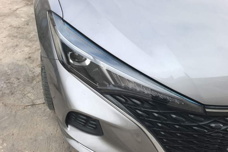 Used CHANGAN Eado 2020 PLUS Blue Whale NE 1.4T GDI DCT Prestige Model Right Front Headlight