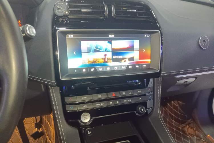 Used Jaguar F-PACE 2016 2.0T Two-Wheel-Drive R-Sport Sport Edition
