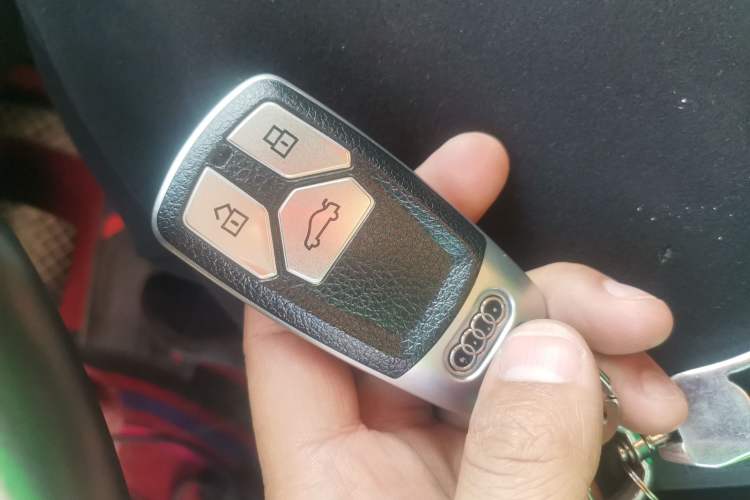 Used Audi Q5L 2020 Updated 40 TFSI Prestige Fashion Edition Interior 1