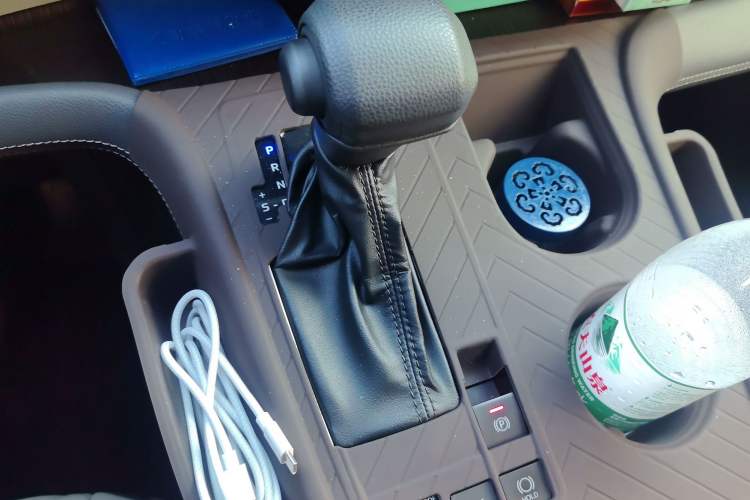 Used Toyota SIENNA 2023 2.5L Hybrid Comfort Edition