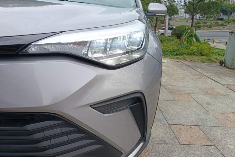 Used Toyota IZOA 2022 Dual-Motor 2.0L Yi Xing Edition