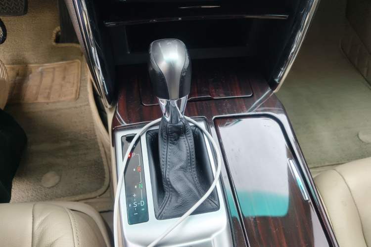Used Toyota Reiz 2012 2.5V Fengdu Elite Stylish Edition Gear Lever