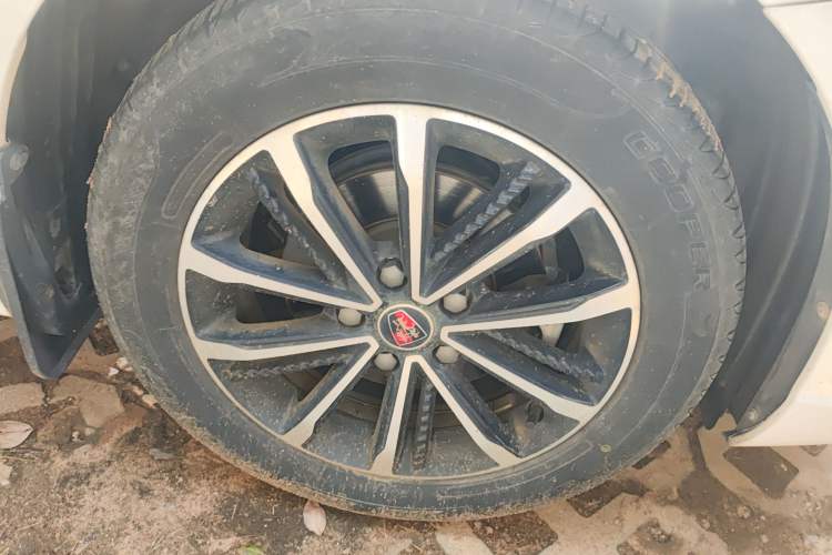 Used Roewe i5 2020 1.5L Automatic 4G Connect Luxury Flagship Edition