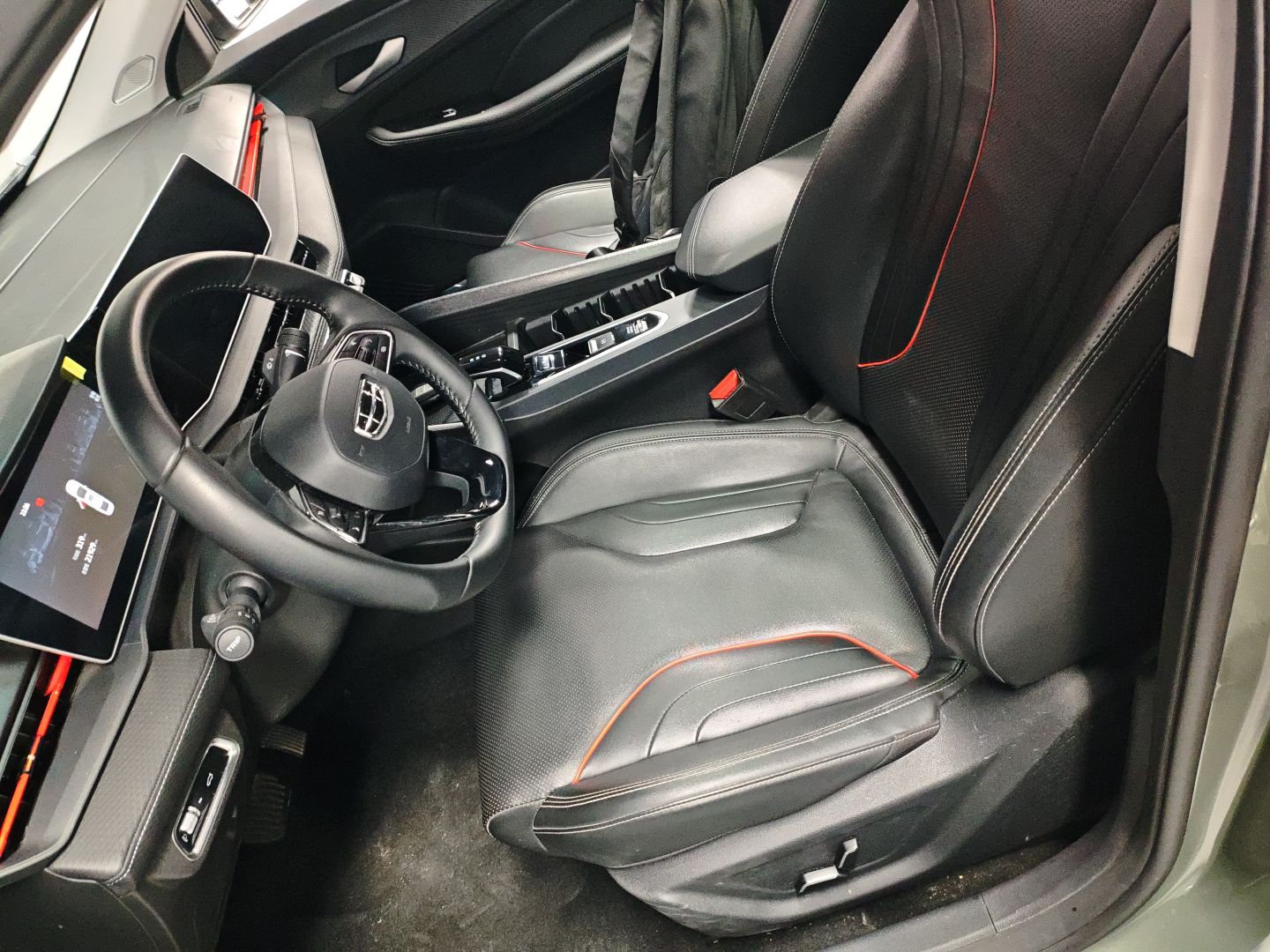 Переднее сиденье в автомобиле