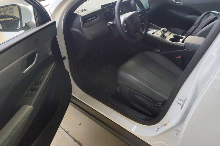 Used BYD Qin PLUS 2025 DM-i Smart Drive 55KM Leading Model
