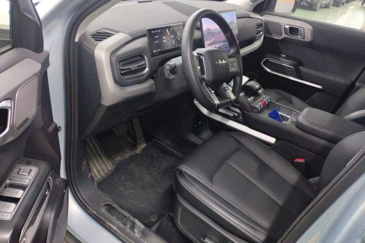 Used Formula Leopard Titanium 3 2025 501KM All-Wheel Drive Intelligent Driving Ultra Version