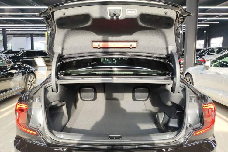 Used Volvo S90 New Energy 2024 Plug-in Hybrid Four-Wheel Drive Long-Range Luxury Smart Edition