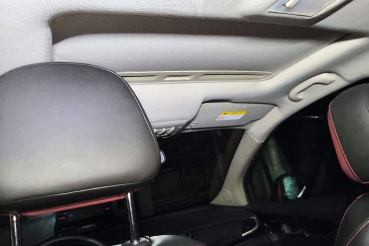 Used Buick Encore 2016 18T Automatic All-Wheel-Drive Flagship Model Headliner