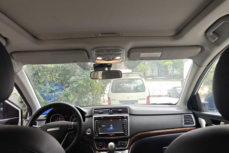 Used Haval H6 2015 Revised Version Sport Edition 1.5T Manual Transmission Two-Wheel Drive Elite Grade