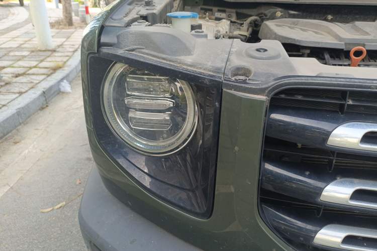 Used Haval DARGO 2021 2.0T DCT 4x4 Chinese Rural Dog Edition Right Front Headlight