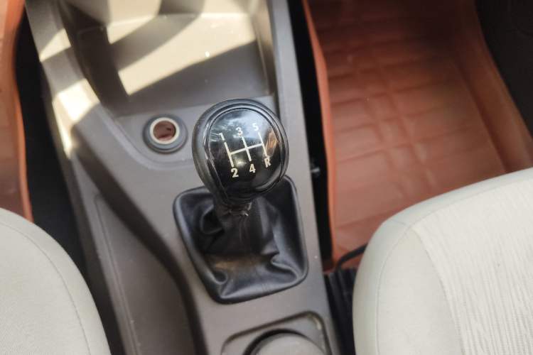 Used Wuling Hongguang 2015 1.5L S Basic Version China V Standard