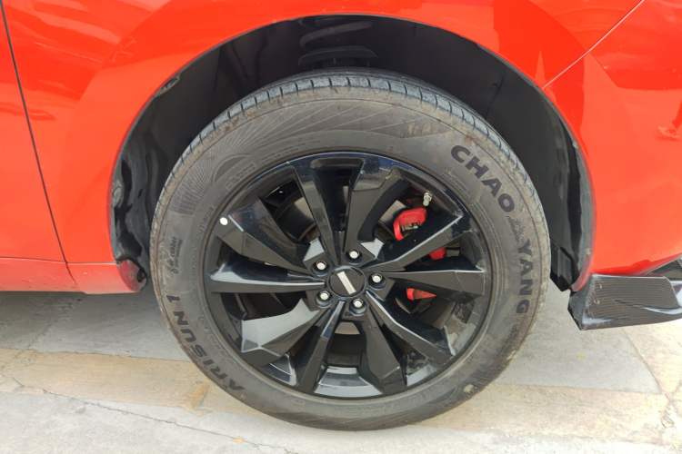 Used Wey VV5 2019 1.5T Two-Wheel-Drive Orange Edition Limited Model
