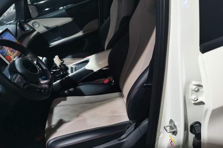 Used BYD Dolphin 2024 Honor Edition 420km Fashion Version
