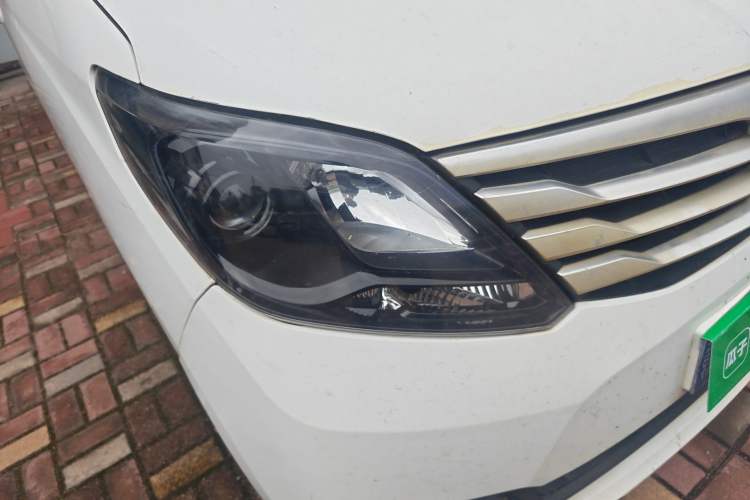 Used CHANGAN KAICHENG Ruixing S50 2018 S50V 1.5L Logistics Version 7 Seats China VI Standard Right Front Headlight