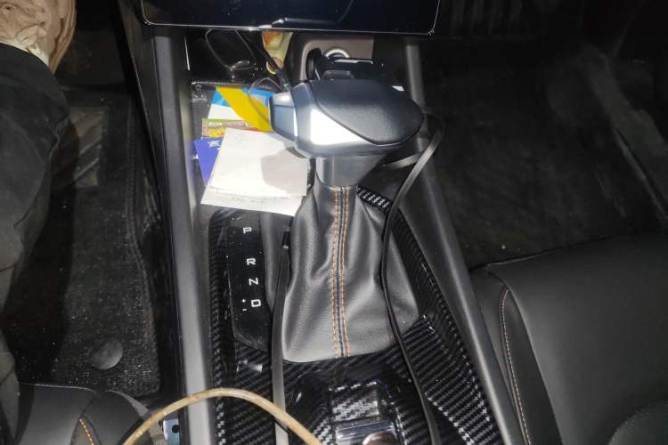 Used Dongfeng Aeolus Yixuan 2025 1.5L Automatic Luxury Version Gear Lever