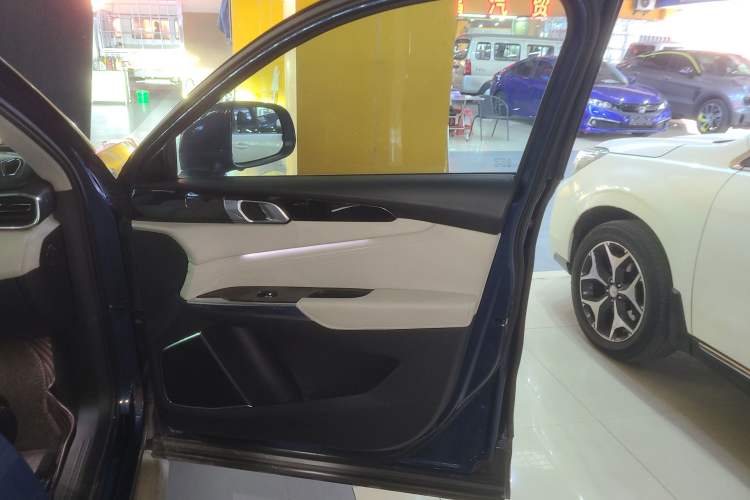 Used Lynk & Co 01 2017 2.0T Two-Wheel Drive Zhaopu Version