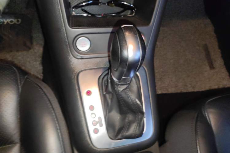 Used Volkswagen Tiguan L 2015 1.8TSI Automatic Two-Wheel Drive Luxury Model
