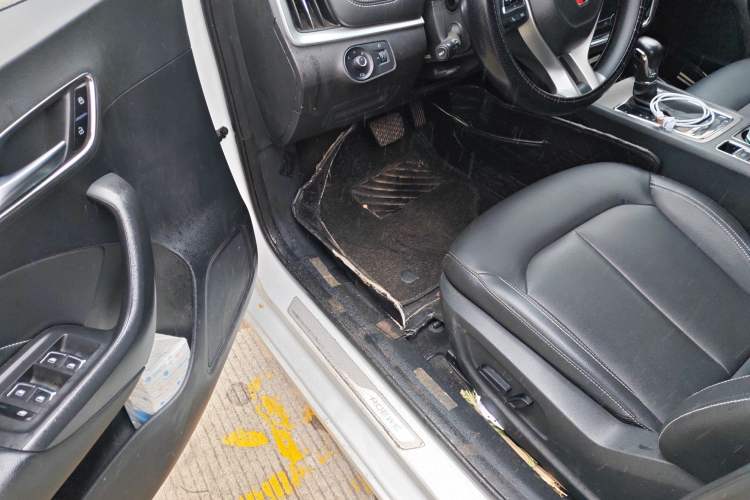 Used Roewe i6 2020 PLUS 1.6L CVT 4G Connected Glory Holographic Edition