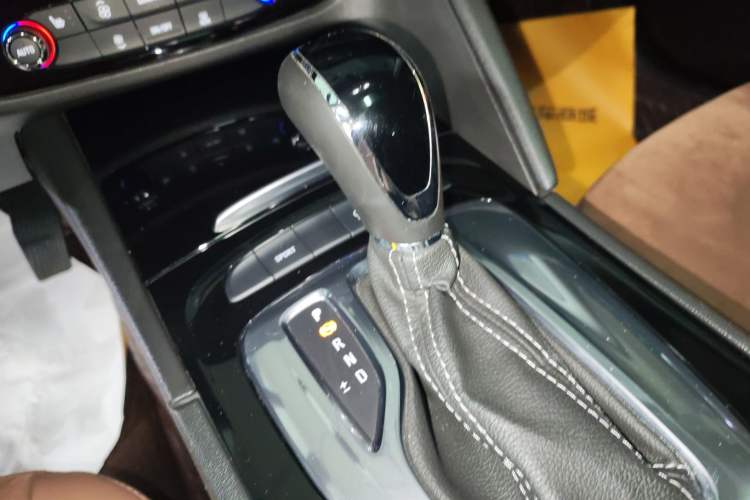 Used Buick Regal 2019 20T Elite Version China VI Standard
