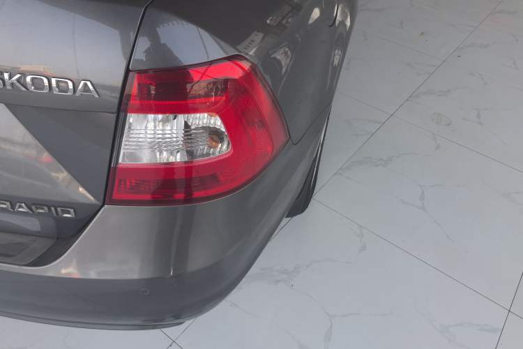 Used Skoda Rapid 2015 1.6L Manual Smart Selection Model