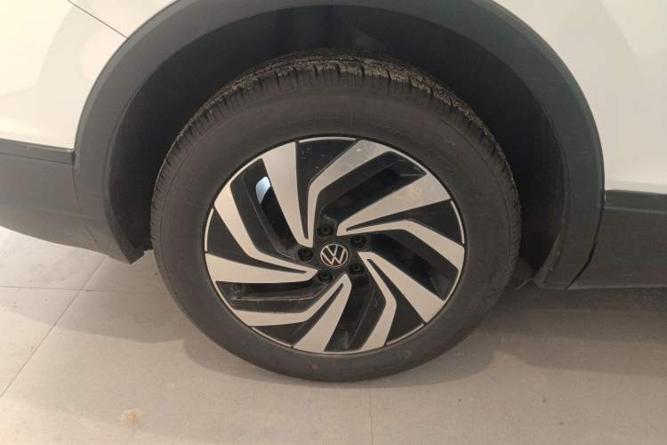 Used Volkswagen Tiguan L 2023 330TSI Automatic Two-Wheel Drive Comfort Edition Exterior 5