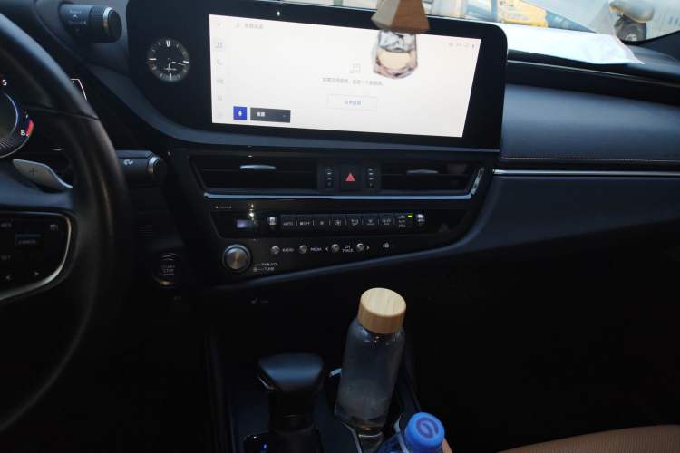 Used Lexus ES 2023 200 Excellence Edition