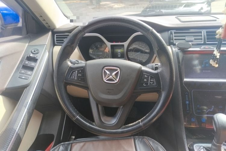 Used JMC Yusheng S330 2016 1.5L GTDi Automatic Two-Wheel Drive Flagship Edition Steering Wheel