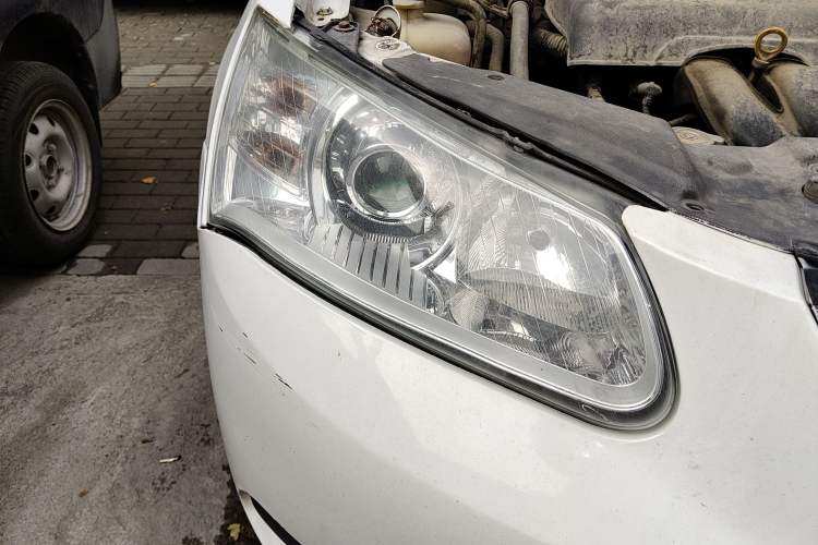 Used Geely Auto Classic Emgrand 2012 Hatchback 1.8L CVT Comfort Model