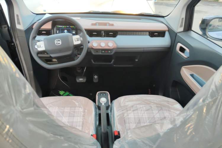 Used Chery QQ Ice Cream 2025 155km Sundae Edition Center Console