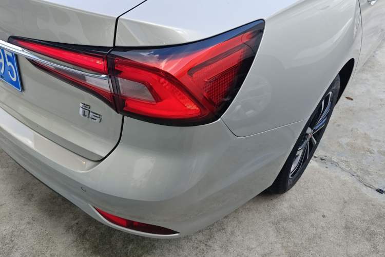 Used Roewe i5 2020 1.5L Automatic 4G Connect Luxury Flagship Edition
