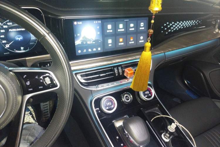 Used Hongqi H9 2020 3.0T Smart Connect Flagship Edition Audio And AC Panel