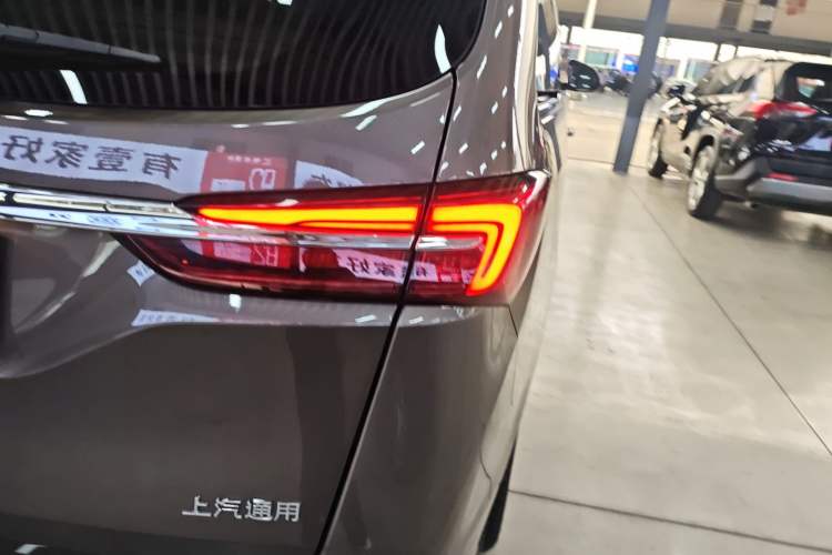 Used Buick GL8 2021 Land Cruiser Executive Class 652T Luxury Model