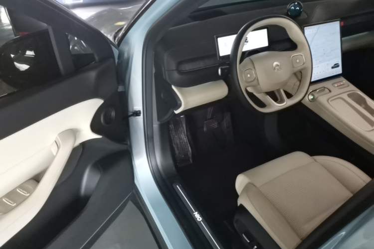 Used Nio ES6 2024 75 kWh
