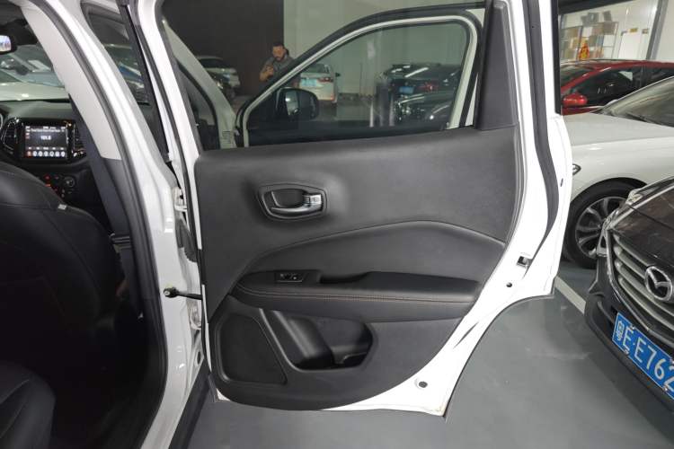 Used Jeep Compass 2019 220T Automatic Family Edition