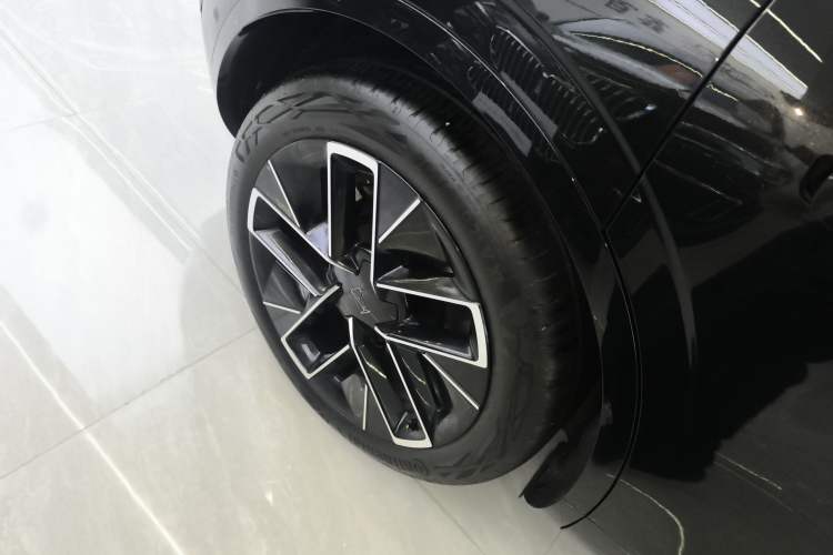 Used Avatr 11 2025 Year Updated Max Extended-Range Version Right Rear Wheel Hub