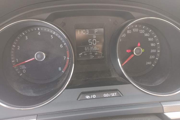 Used Volkswagen Bora 2016 1.6L Automatic Fashion Model Instrument Cluster