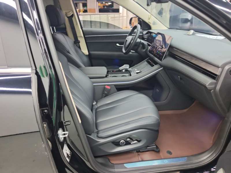 Used Hima AITO M7 2024 1.5T Rear-Drive Plus Version 5 Seats — 24