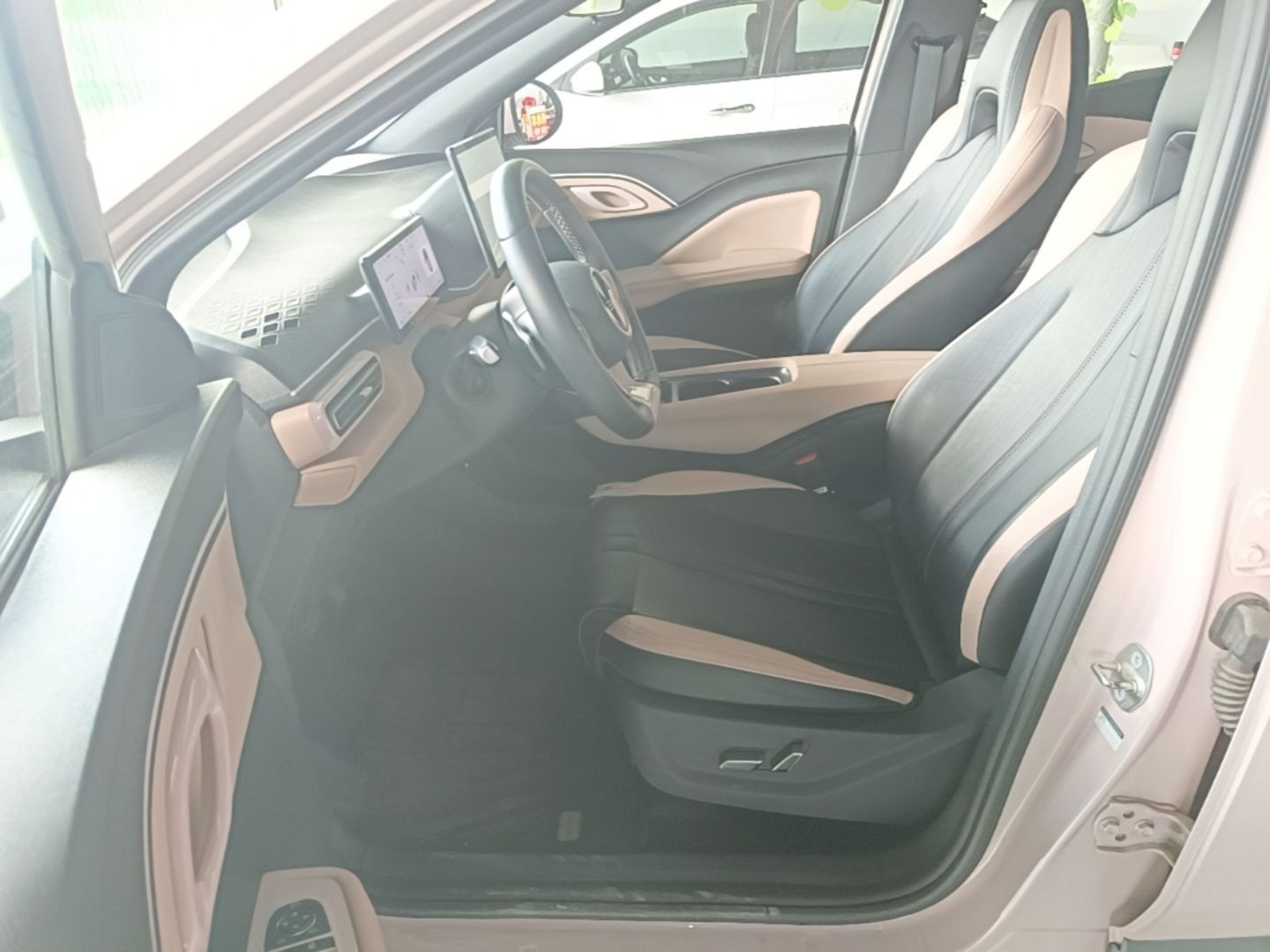 Vordere Reihe im Auto