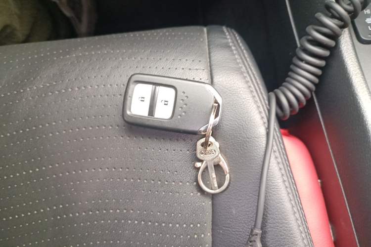 Used Honda Jade 2016 1.8L CVT Luxury Edition 5-seater Vehicle Key