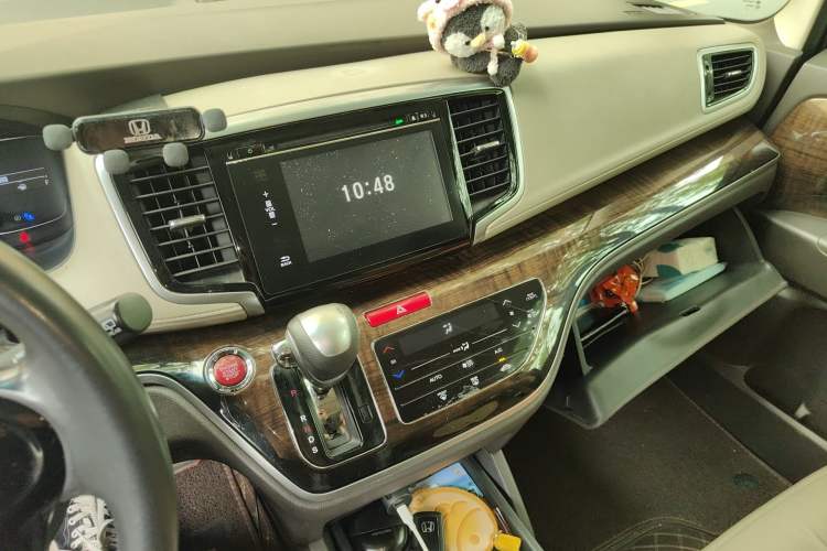 Used Honda Odyssey 2015 2.4L Luxury Edition
